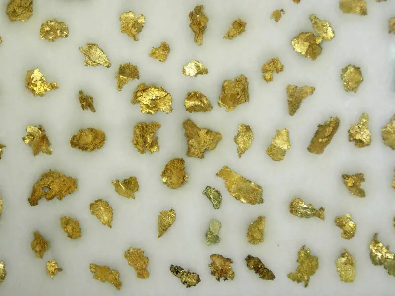 Authenticating Gold: Expert Methods How to Determine if Gold Flakes Are Real